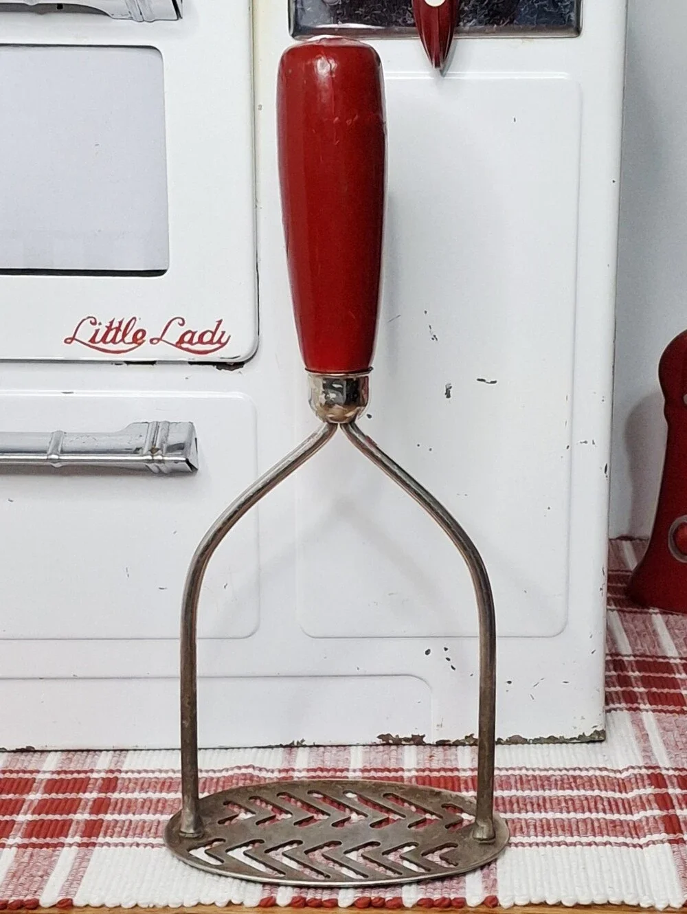 Vintage Red A&J Ekco Potato Masher Oval Chevron Rustic Kitchen Collectible